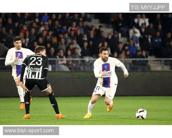 贝尔纳特称梅西为历史最佳三巨头梅西内马尔姆巴佩能左右比赛胜负